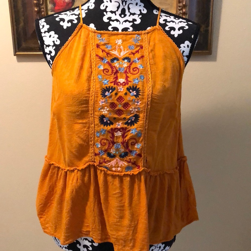 🧡 Xhilaration Embroidered boho ruffle hem tank top